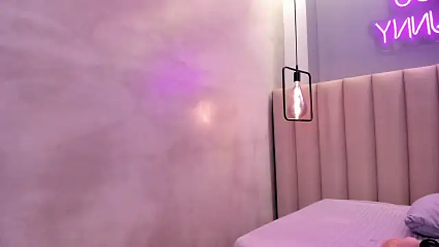 Naomymonroe_ webcam