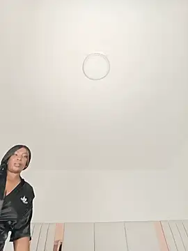 MadameEbony live cam on StripChat