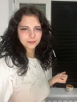 fordearse (F teen) - flash my boobs + spank