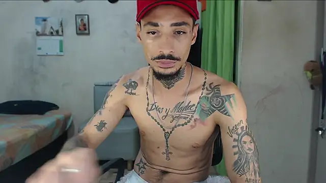 emiliano_hottt webcam