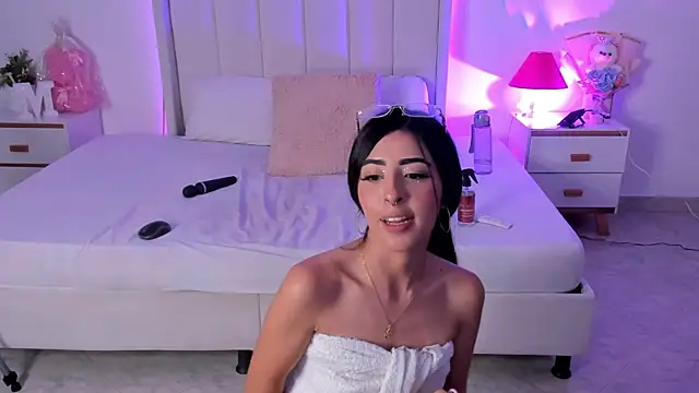 Mirandaa_Rogers webcam