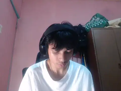 kyoshi_19 (M twink) - Fash dick 25 token, cum in public