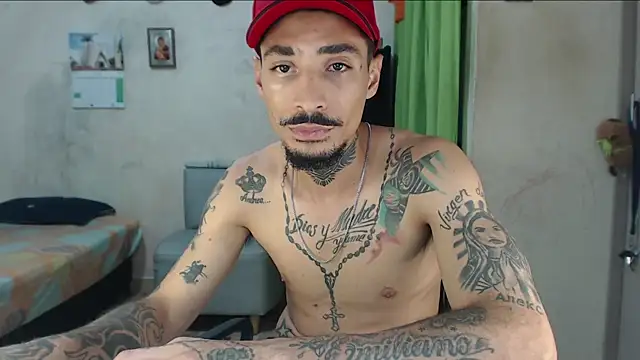 emiliano_hottt webcam