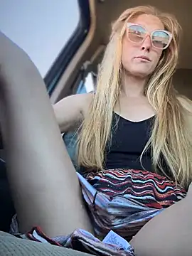 GoldenFlameGoddess webcam