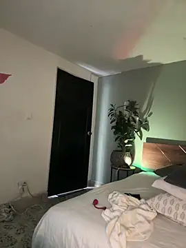 YariRose webcam