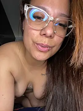 Pretty__Milf webcam