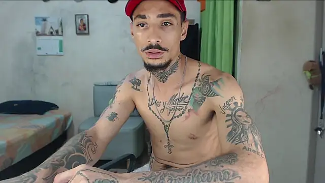 emiliano_hottt webcam