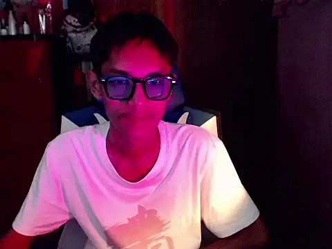 riks_tyler (M twink) - reach my goals to get me naked and cum