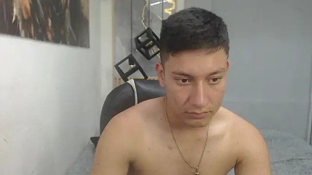 DominantBoy4 webcam