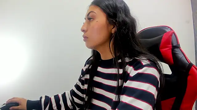 angell_cooper8 live cam on StripChat