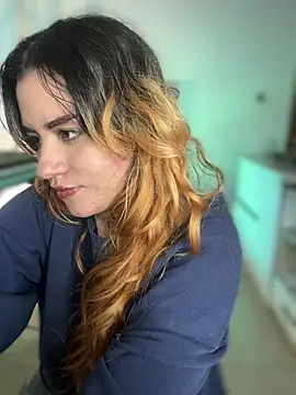 NikkiNix webcam