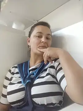 PolarLights35 live cam on StripChat