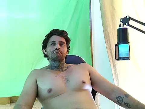 aronmiller404 webcam