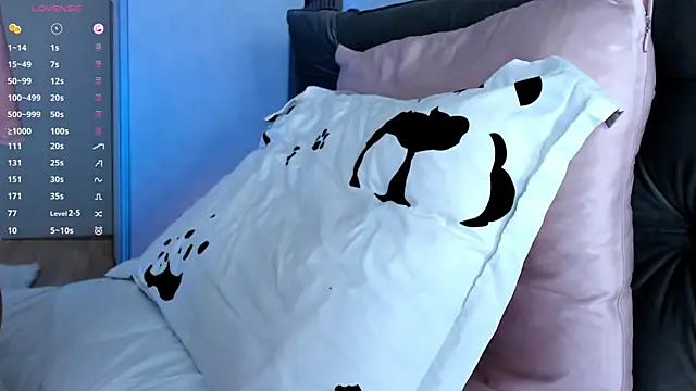 Ellamilano9 webcam