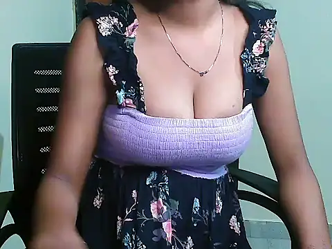 ur_sassypriya webcam