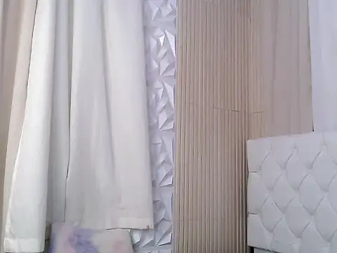 twerkitlike_twinkle webcam