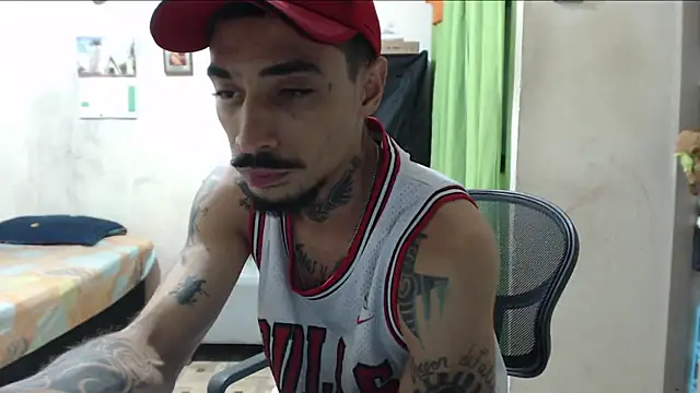 emiliano_hottt webcam