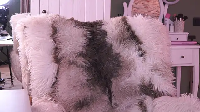 JoanneGG live webcam show