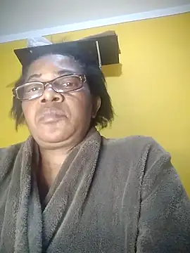 zeebighips live cam on StripChat