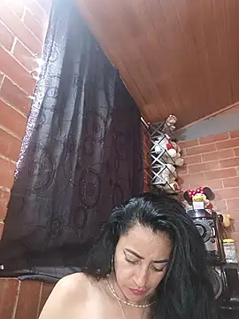 Alexandrina live cam on StripChat