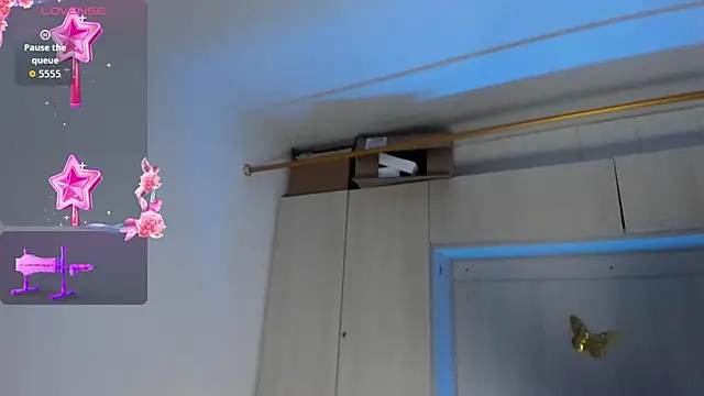 LilyWhitney webcam