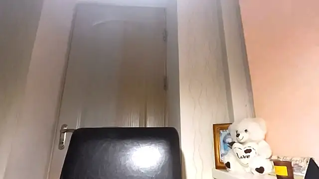 Mia_labs live cam on StripChat