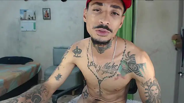 emiliano_hottt webcam