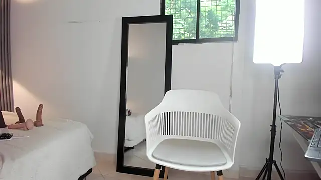 zafiiraa - Zafiiraa's free webcam - UK Sex Cams