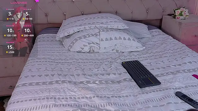 ZarinaWynne webcam