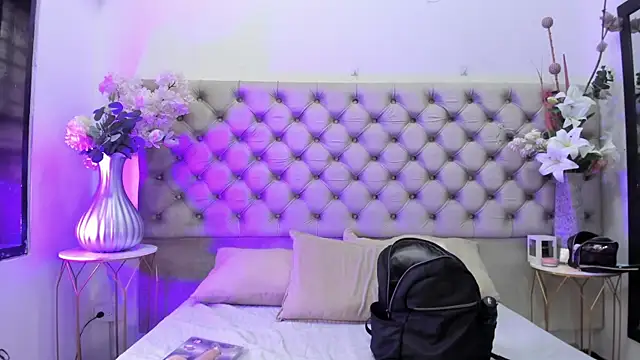 anniemartinez - AnnieMartinez's free webcam - UK Sex Cams
