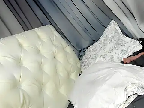 rian_shemale's room