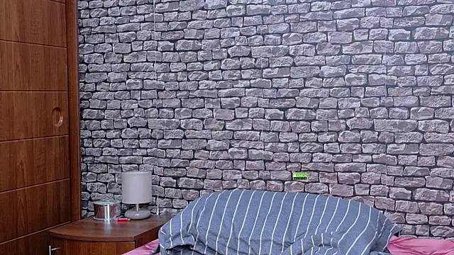 CuteBlondeMe webcam