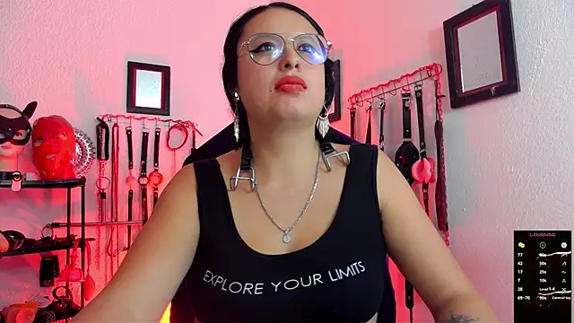 Fetishdoll_BDSM webcam
