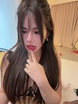 Selenaaaaa- live cam on StripChat