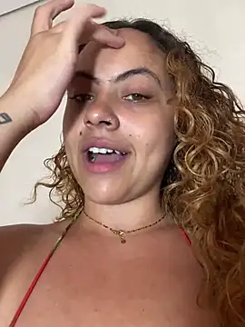 Chloe_Leaozinho webcam