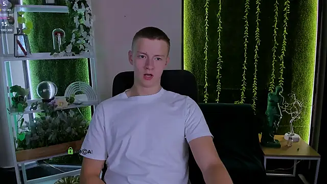 rafael_bien live cam on StripChat