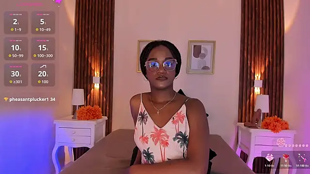 Chloebrunnie webcam