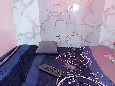 Nahomi_hot_77 webcam