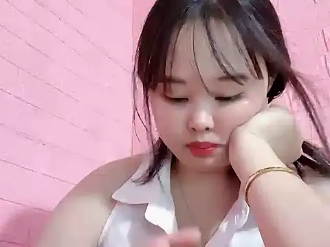 Nhungnhung88 webcam