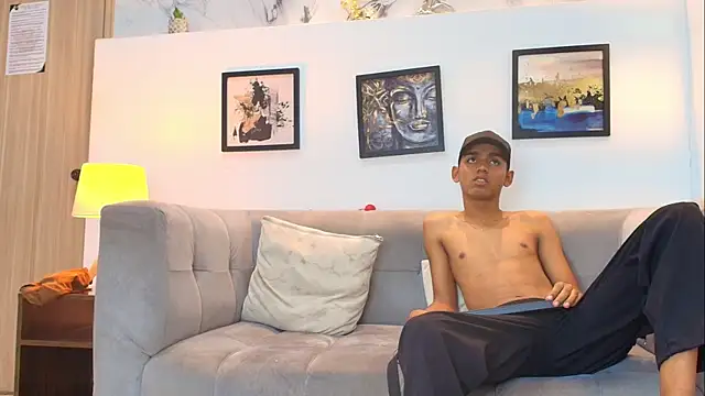 LOVELY_LEGANDS webcam