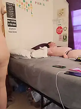 snowbird1117 - Snowbird1117's free webcam - UK Sex Cams