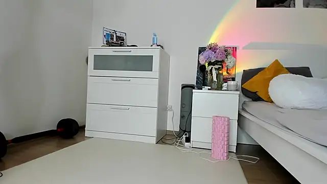 ChloeTayaa webcam