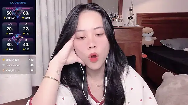 Rosane00 live cam on StripChat