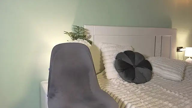 dianaalight - DianaaLight's free webcam - UK Sex Cams