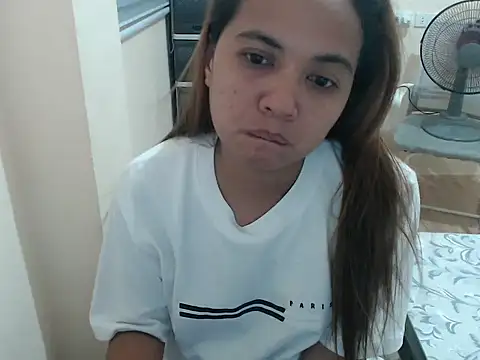 xTheLastVIRGINx webcam