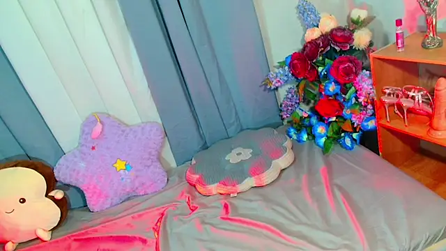 baby_kiraxx webcam