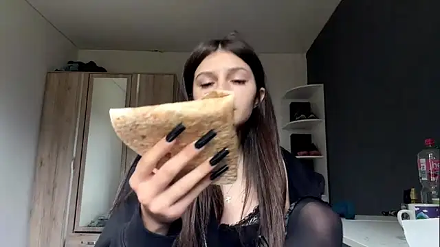 SpanishRooter webcam
