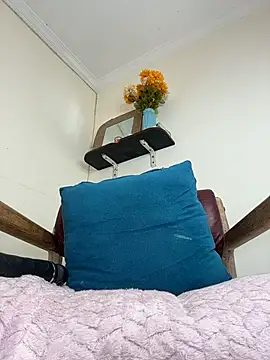 LilaRvsh webcam