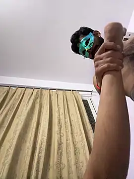 Priyanka011 webcam