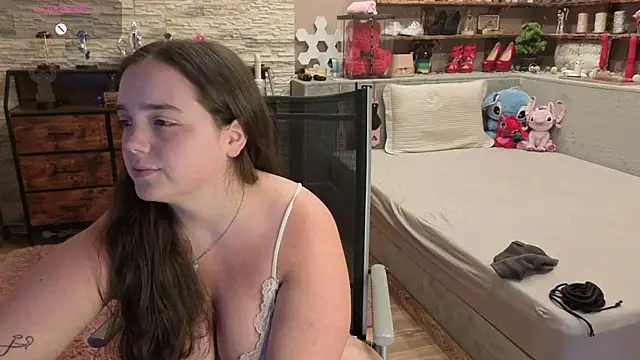 Kimberly-Caprice webcam